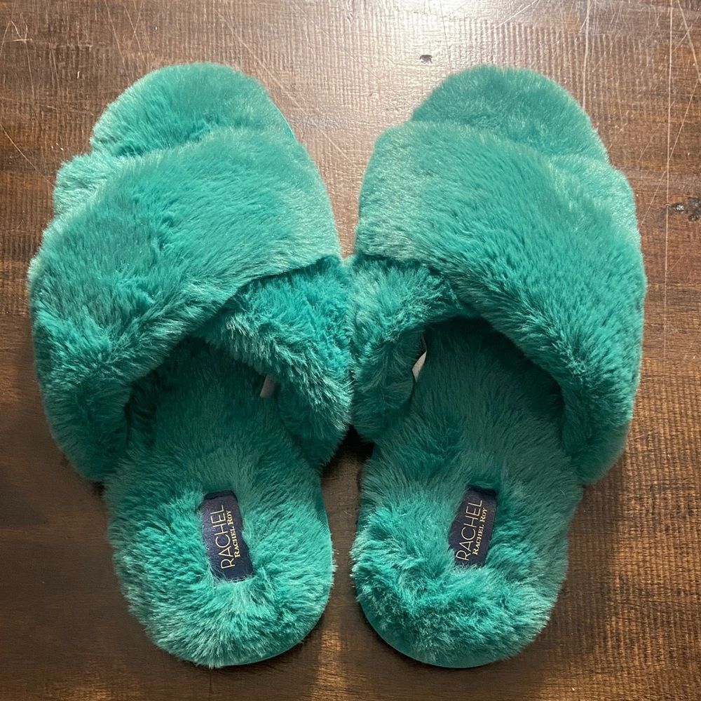 Ladies Rachel Roy emerald green Fuzzy Slippers size 9-10